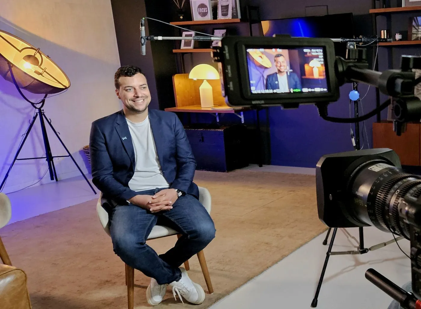 Geoffrey en interview face caméra